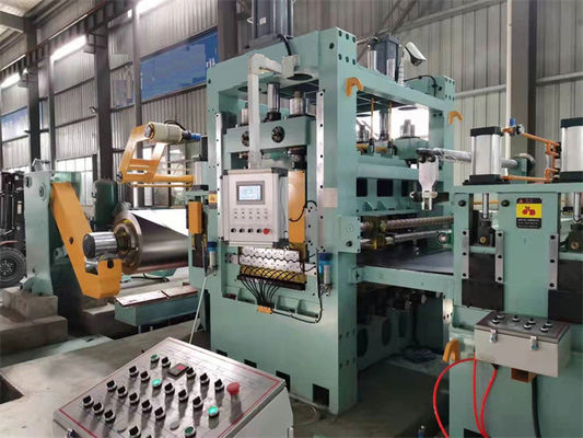 High Speed Precision Flying Shear Cut To Length Line 0.3-3 X 1600