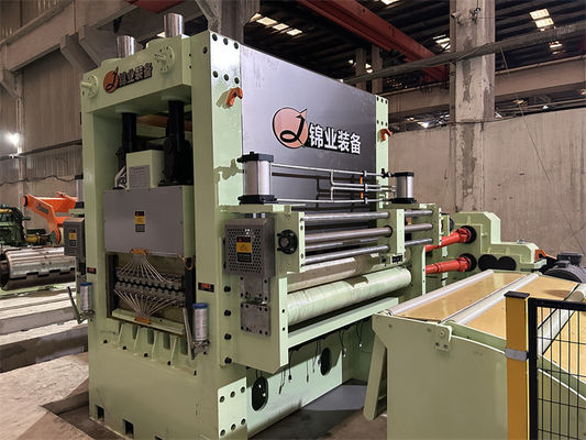 Rotary Shear Fly Cut To Length Line With Edge Trimming Stainless Steel 0.3 - 3 X 1650